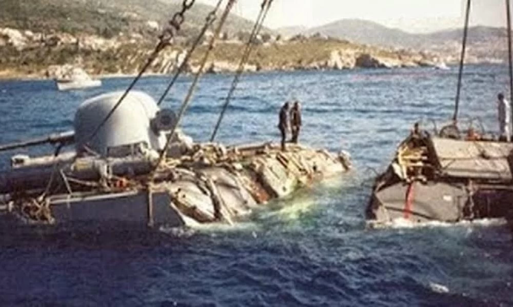 Ο εμβολισμός της πυραυλάκατου «Κωστάκος» από το πλοίο «Σάμαινα» – Η μαύρη ημέρα του ΠΝ (βίντεο)